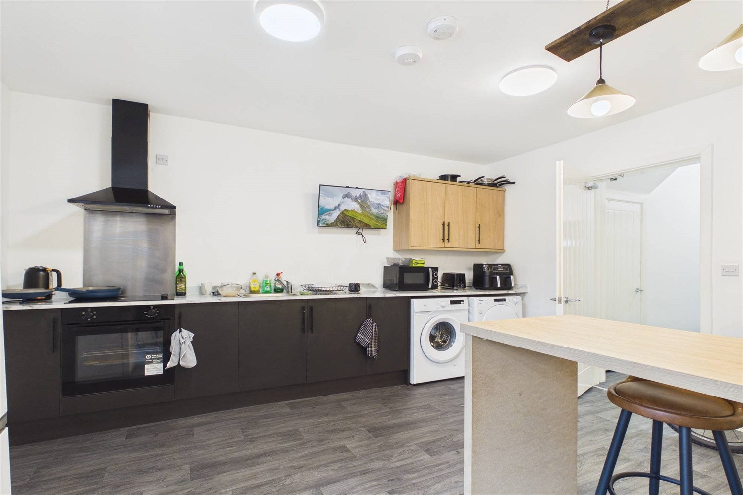 Room Birchington Avenue in South Tyneside
