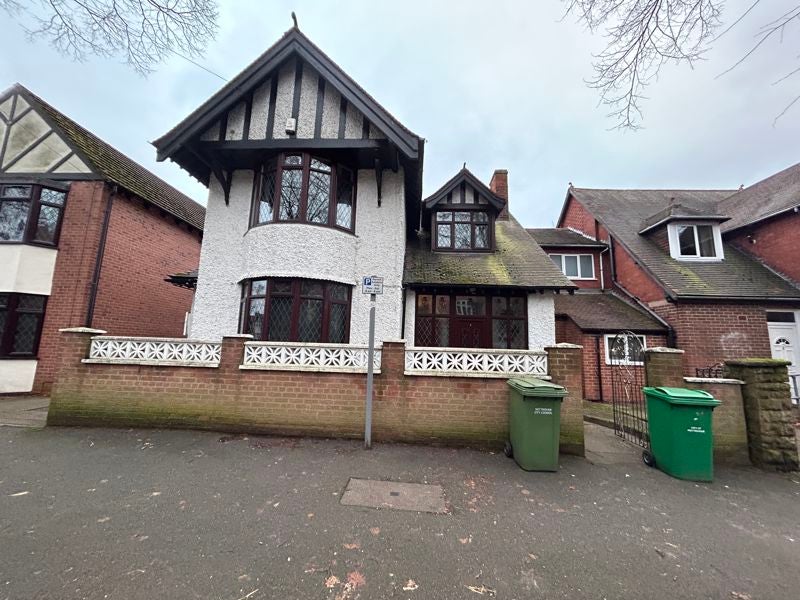 House Harrington Drive in Nottingham