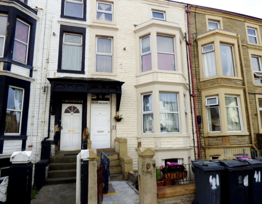 Flat Sefton Road in Lancaster