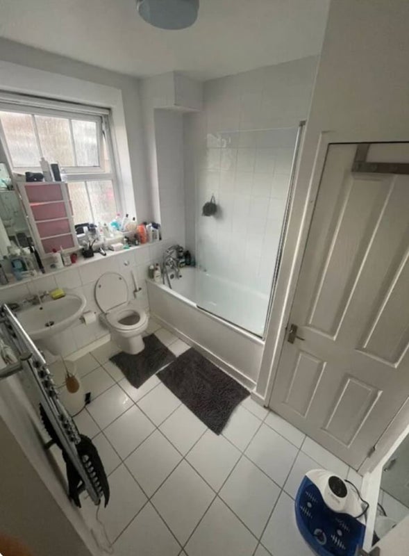 Room Queen's Crescent in Greater London