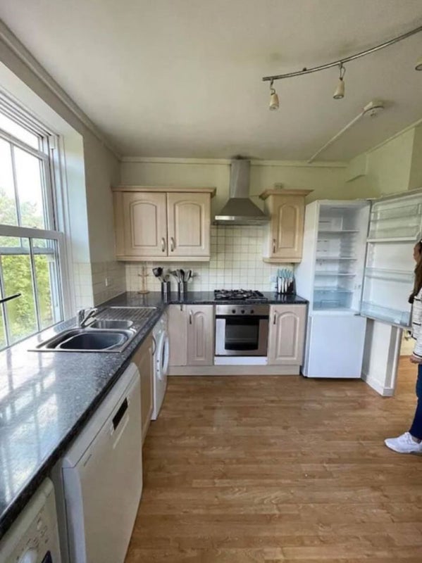 Room Queen's Crescent in Greater London