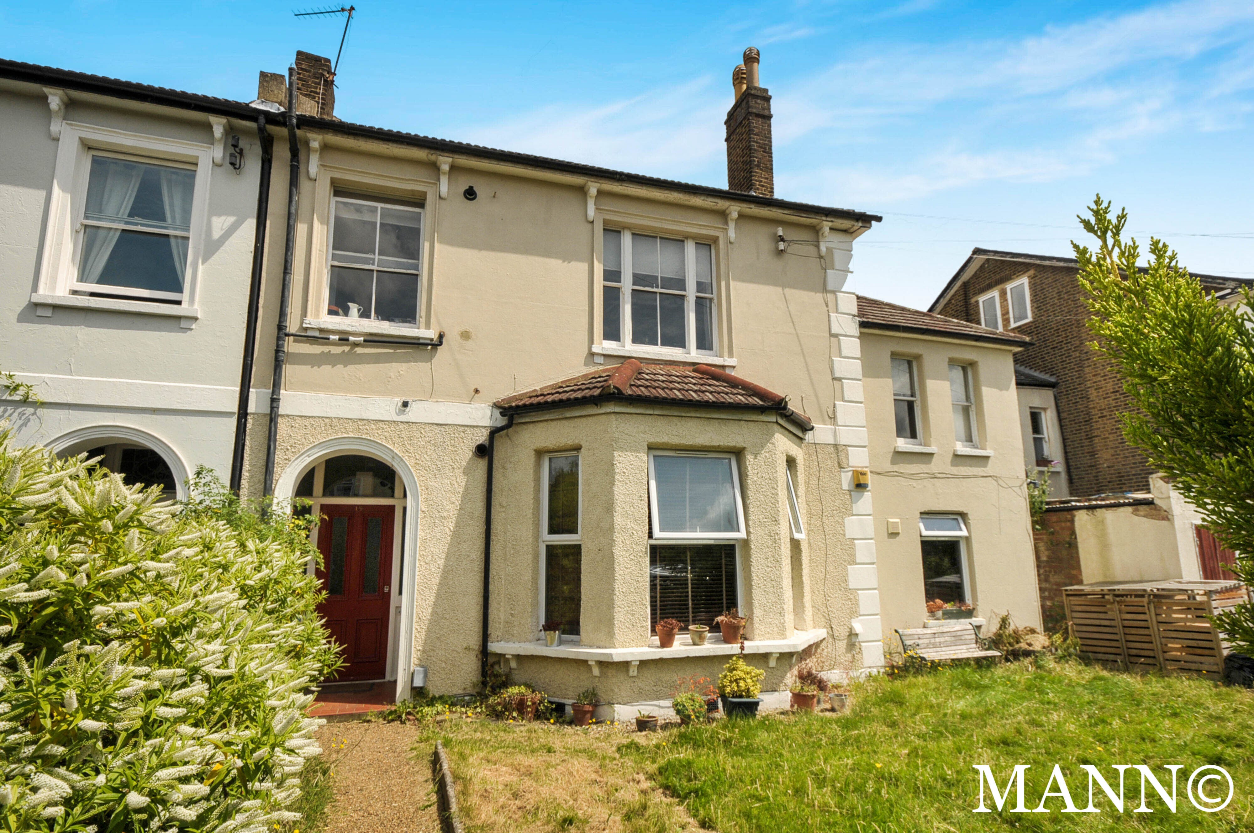 Flat Thornsett Road in Greater London