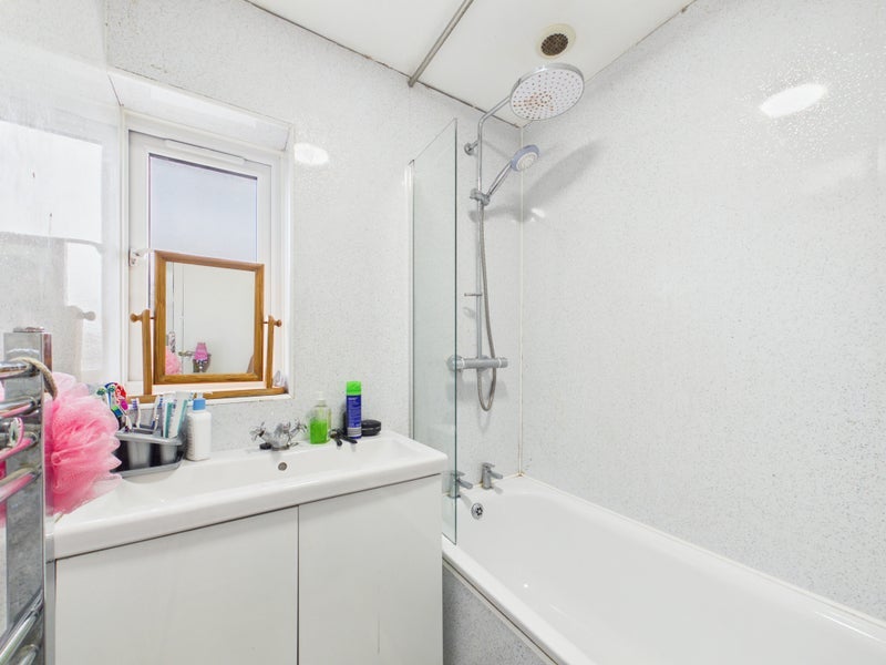 Room Mendip Crescent in Bristol