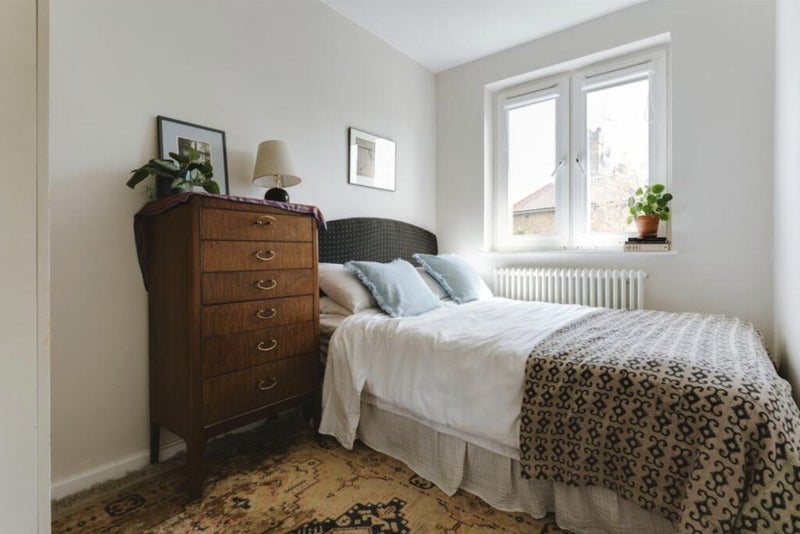Room Retreat Place in Greater London