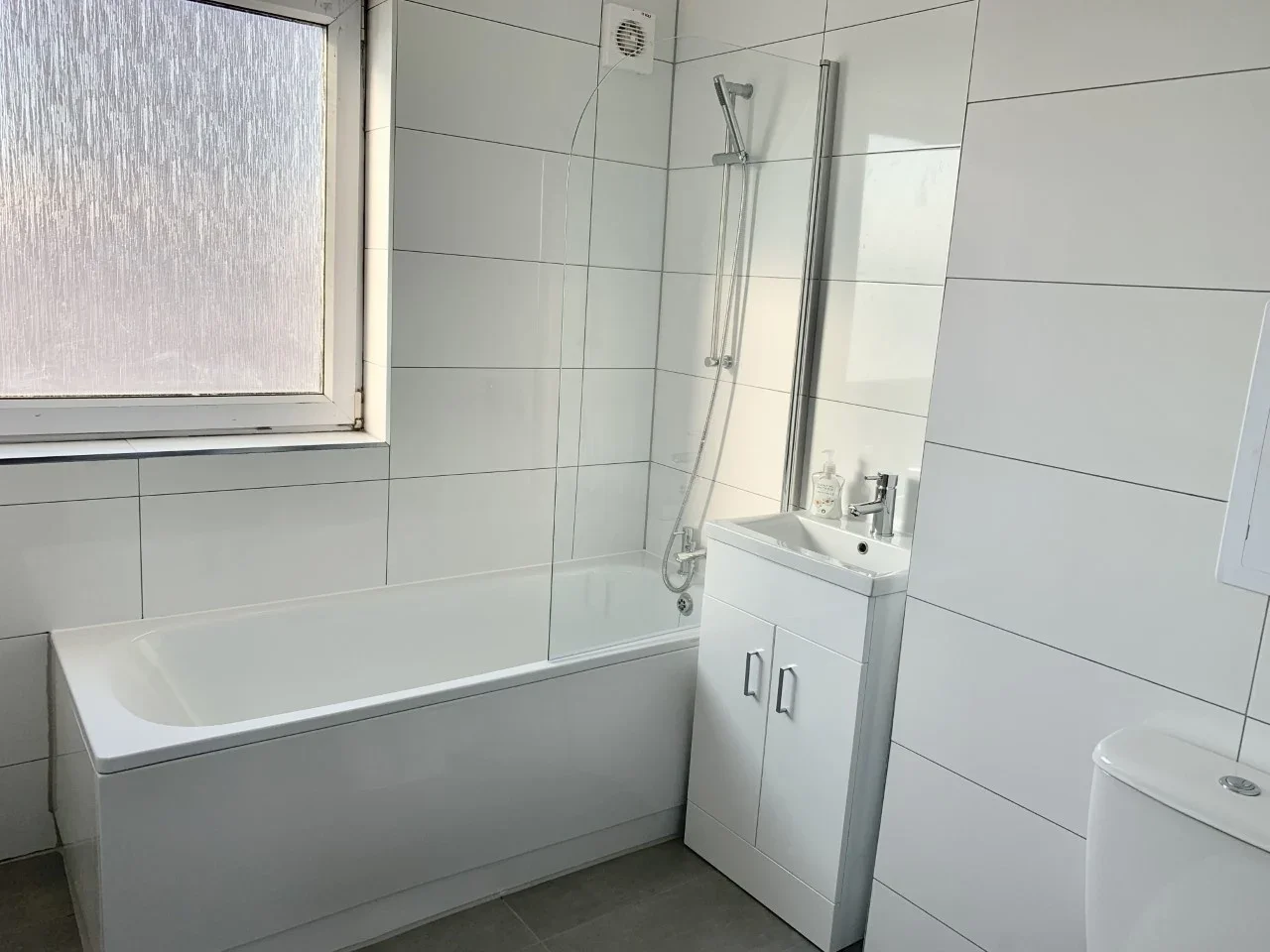 Flat Southern Grove in Greater London