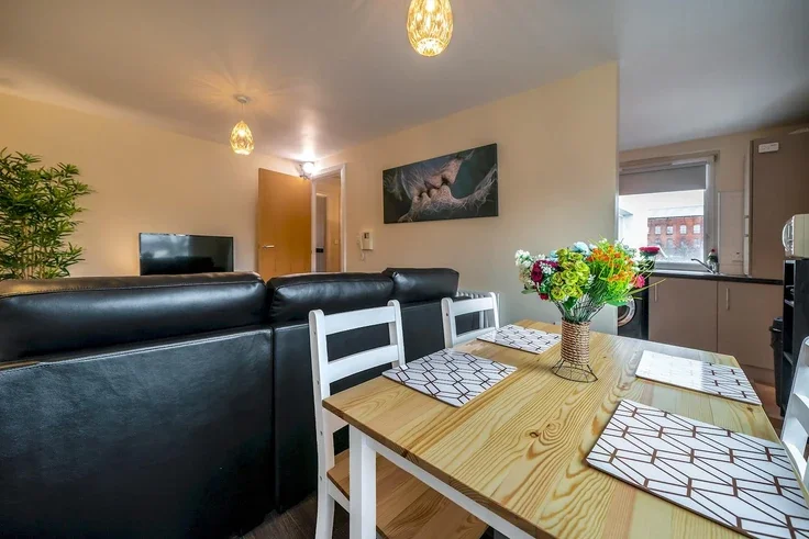 Flat Clonard Crescent in Belfast