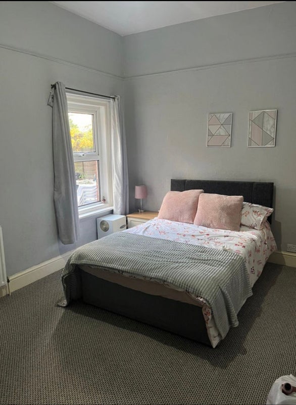 Room Hawkwood Road in Bournemouth