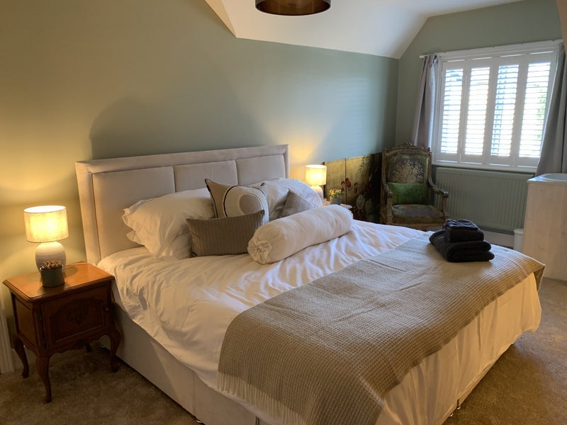 Room Oxford Road South in Greater London