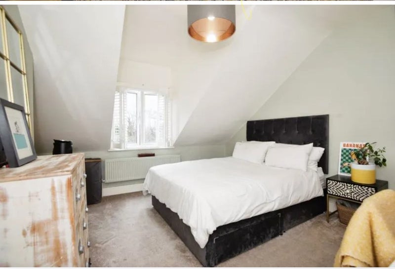 Room Oxford Road South in Greater London