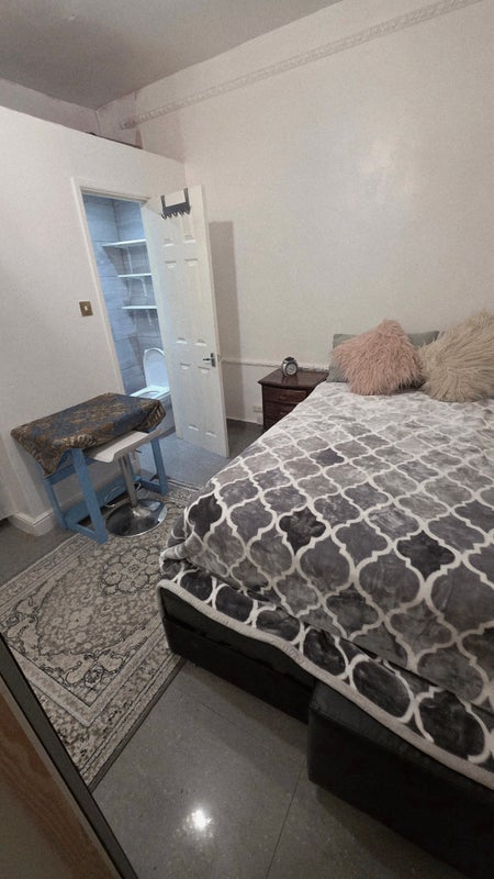 Room Brondesbury Park in Greater London