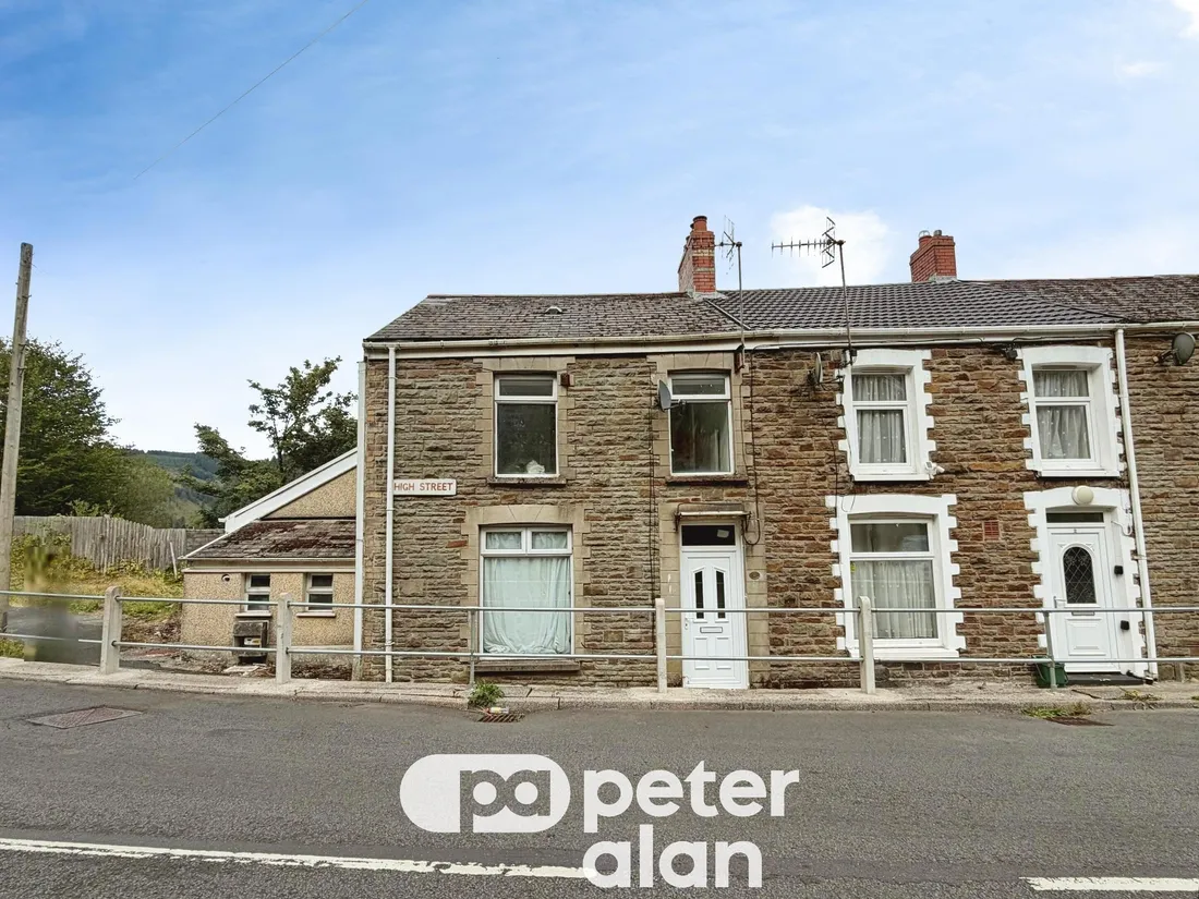 House High Street in Abergwynfi