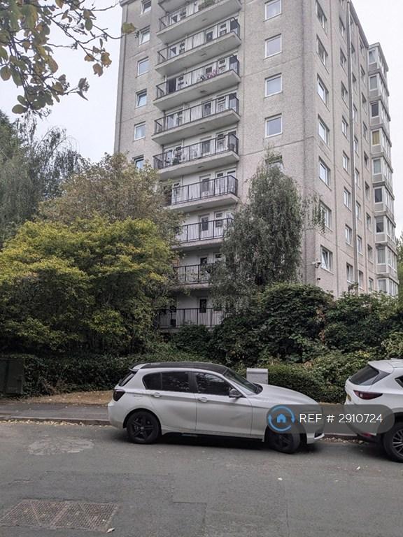 Flat Kersal Way in Salford