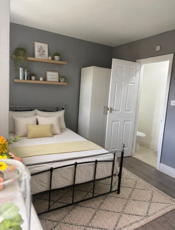 Room Castle Street in Slough
