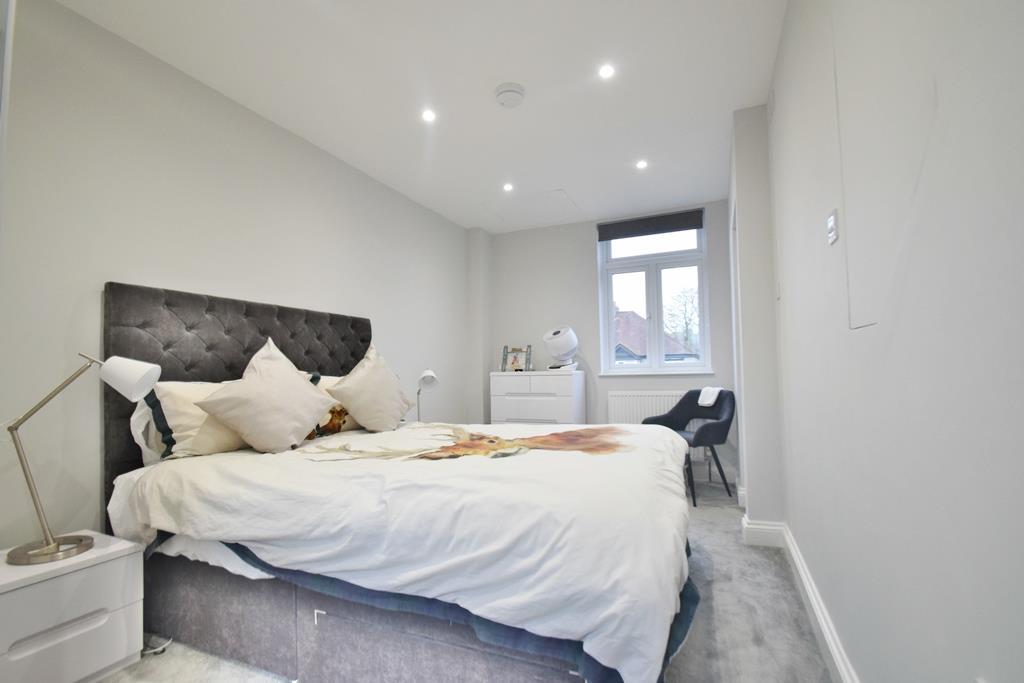 Flat Harefield Road in Greater London
