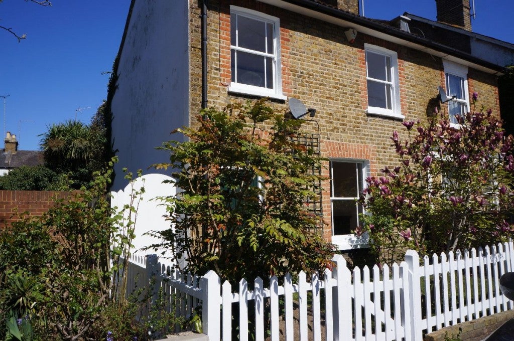 House New Road in Greater London