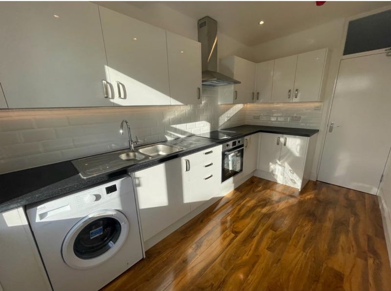 Room Whitmore Road in Greater London