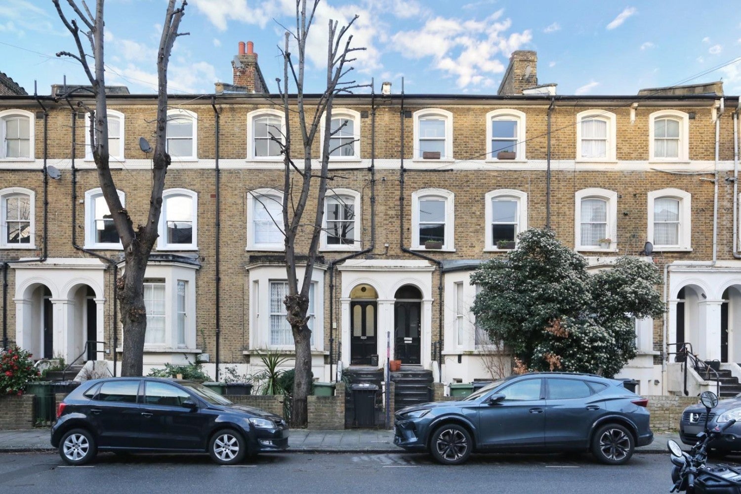 Flat Eastlake Road in Greater London