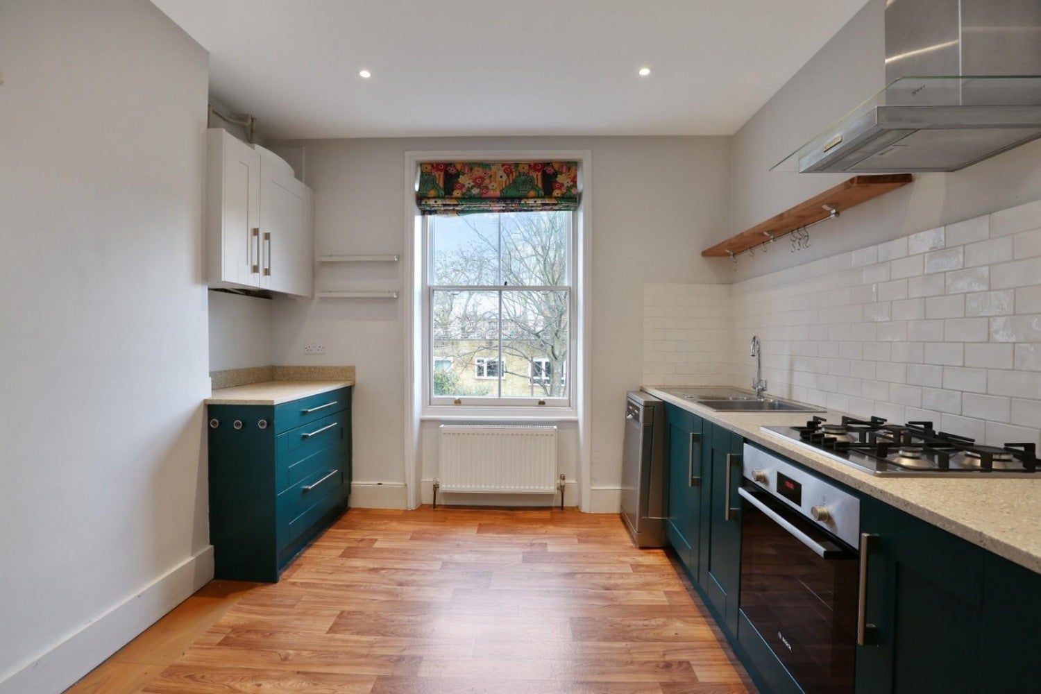 Flat Eastlake Road in Greater London