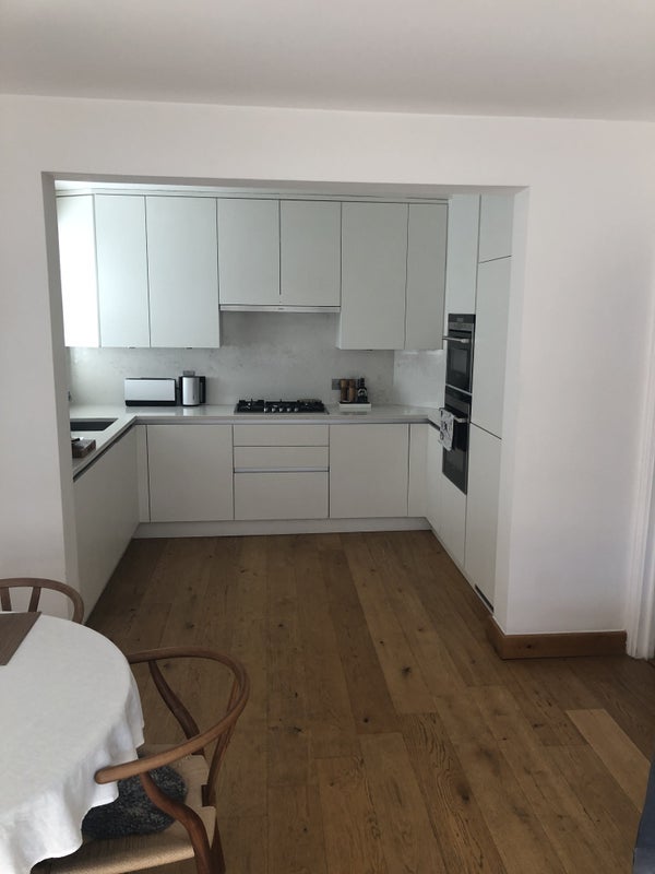 Flat Maltby Street in Greater London