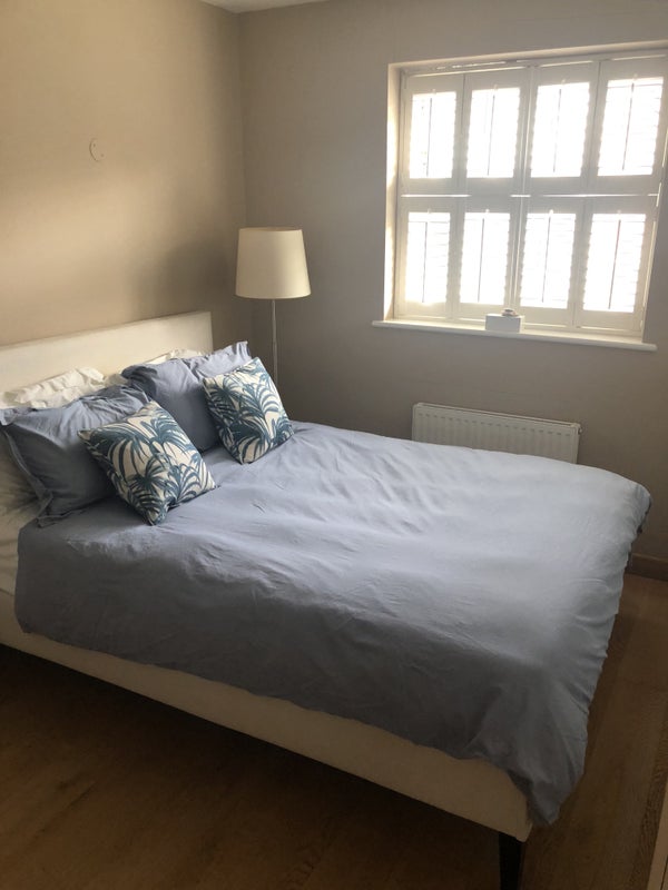 Flat Maltby Street in Greater London