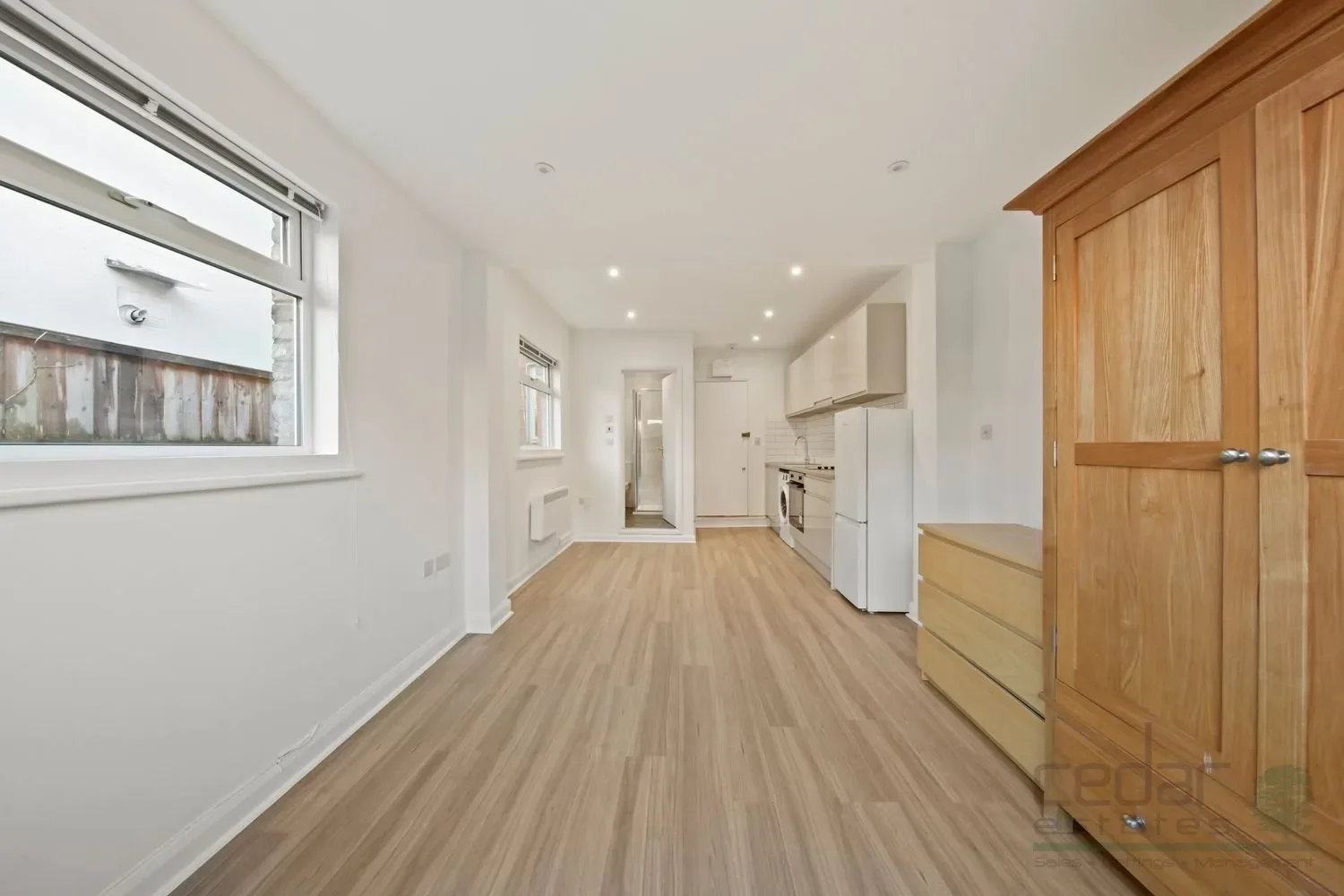 Flat Yewfield Road in Greater London