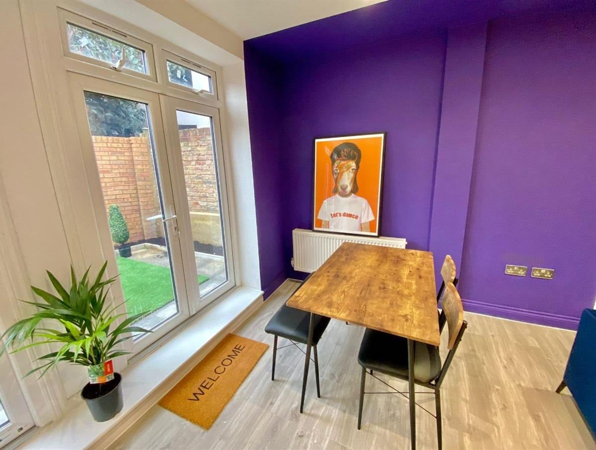 Flat Wingmore Road in Greater London