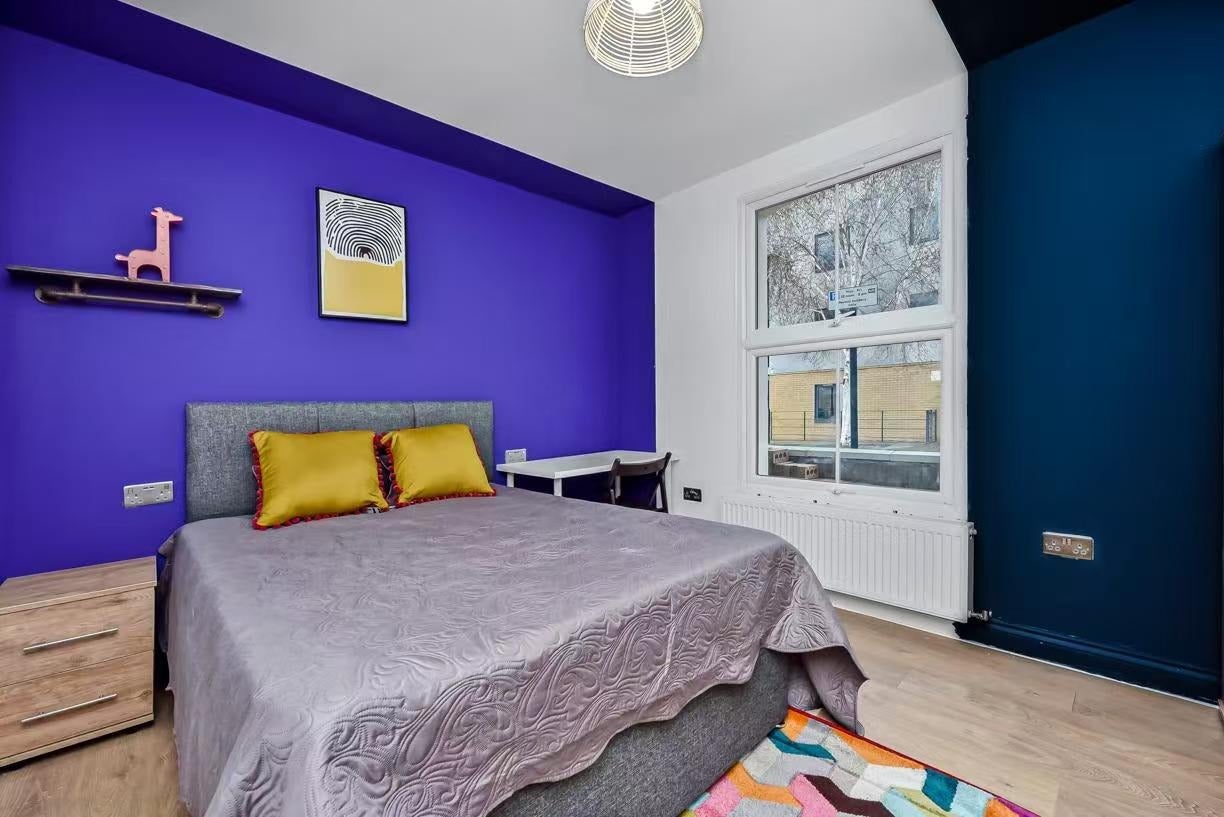 Flat Wingmore Road in Greater London
