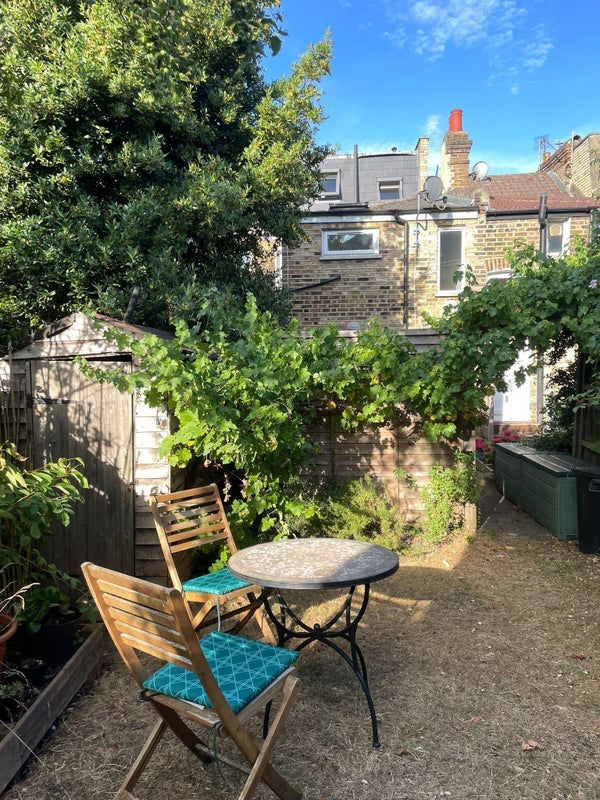 Room Merton Road in Greater London