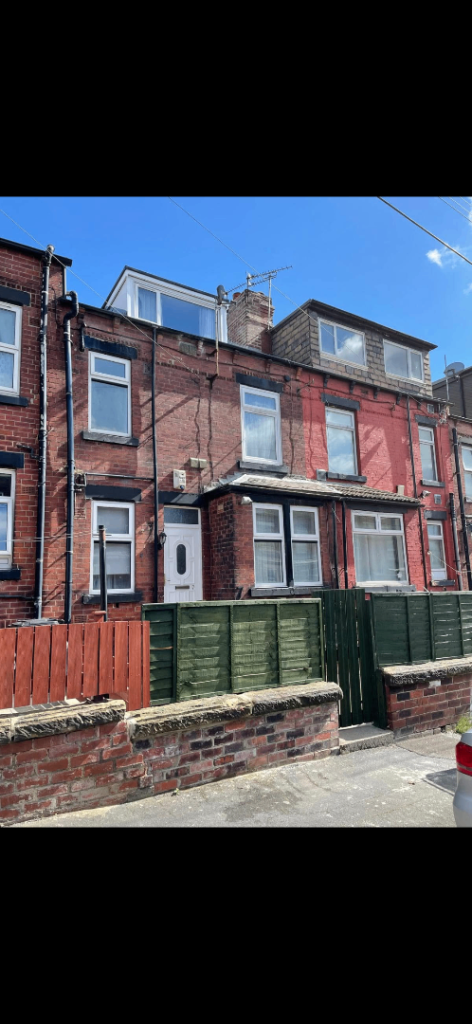 House Raincliffe Grove in Leeds