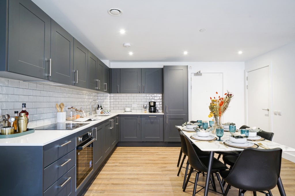 Flat Nicholsons Lane in Maidenhead