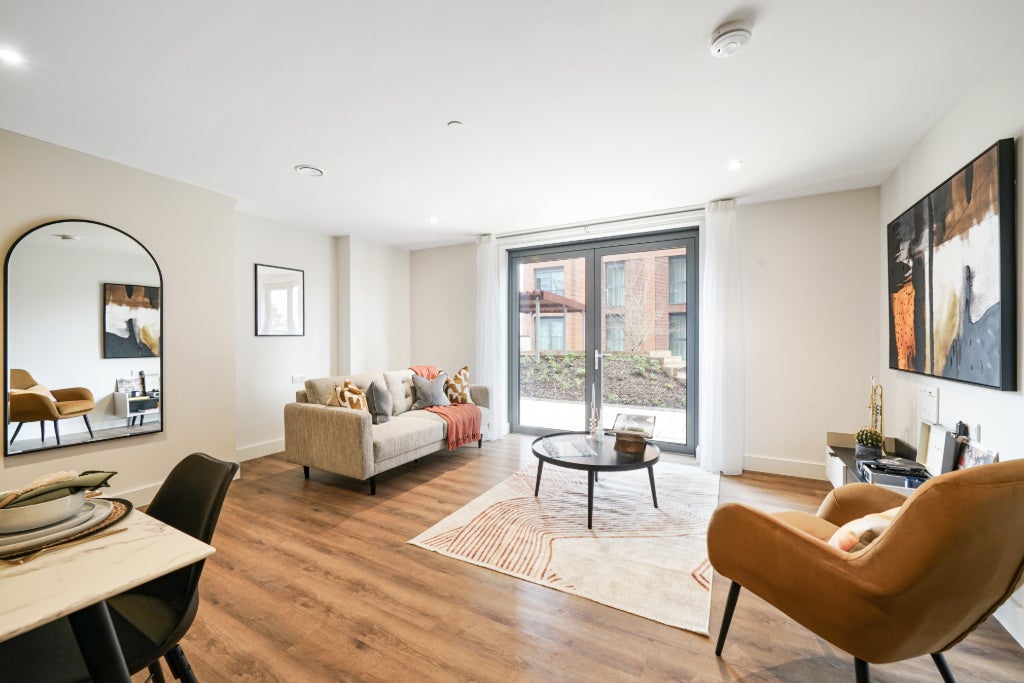 Flat Nicholsons Lane in Maidenhead