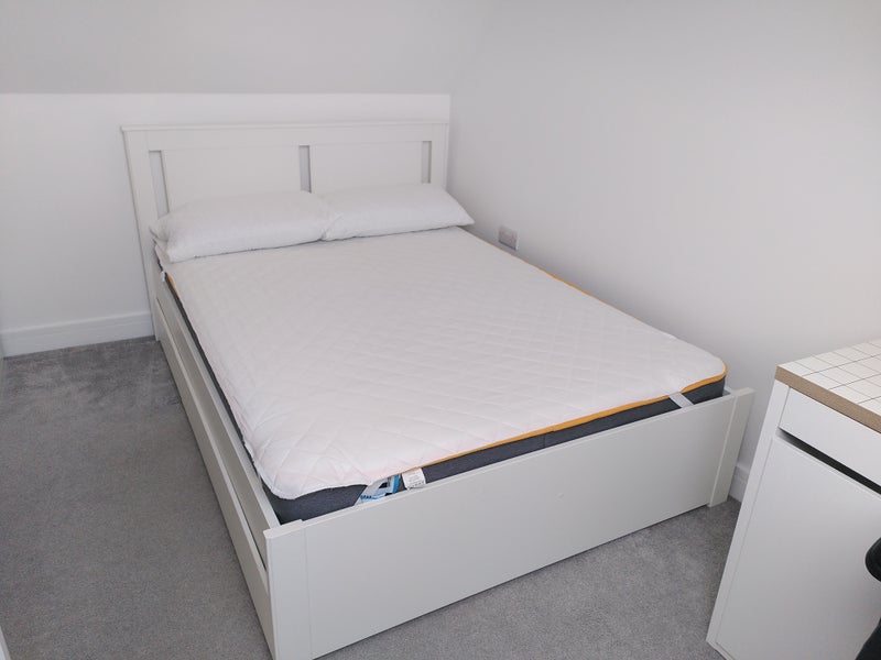 Room Hardings Terrace in Bristol