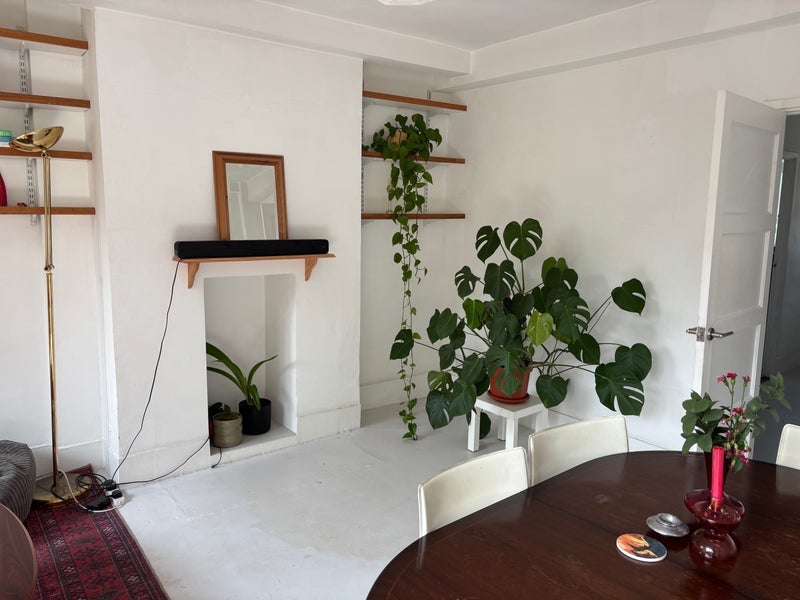 Room Nunhead Lane in Greater London