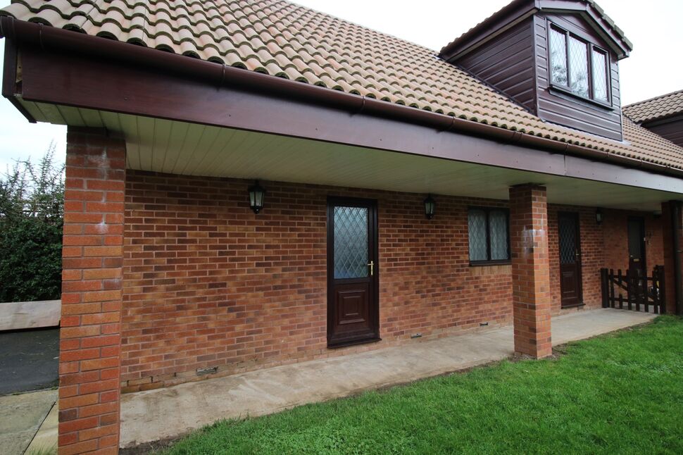 Flat Ruddymead in Clevedon