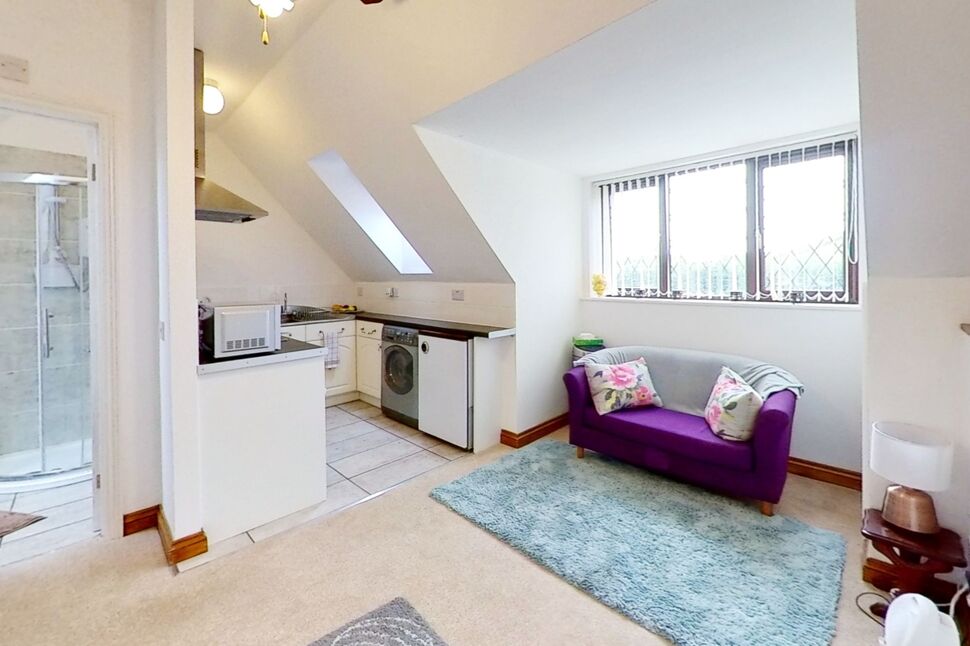 Flat Ruddymead in Clevedon