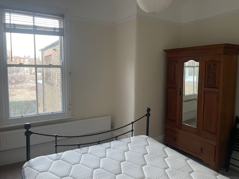 Room Sudbourne Road in Greater London