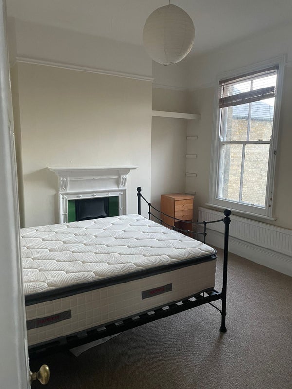 Room Sudbourne Road in Greater London