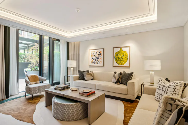 Flat Basil Street in Greater London