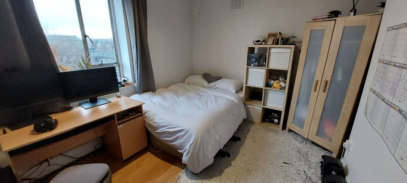 Room Iron Mill Road in Greater London
