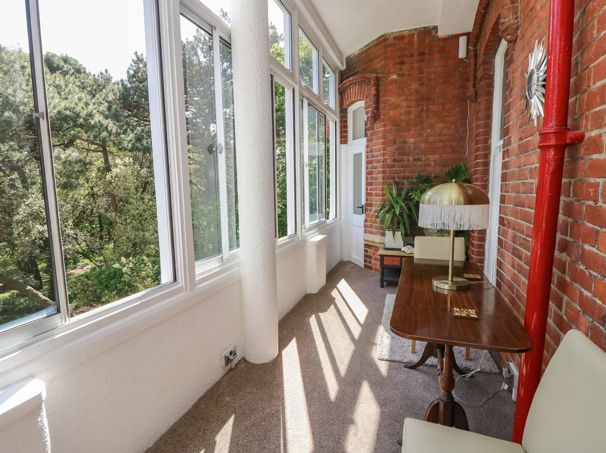 Flat Durley Gardens in Bournemouth