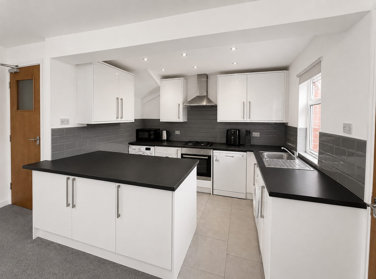 Flat Hessle Avenue in Leeds