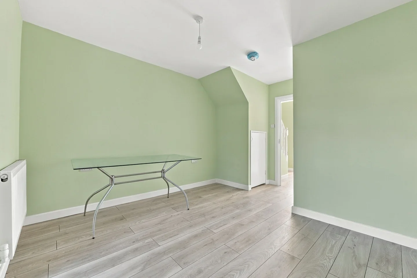Flat Chelmer Crescent in Greater London