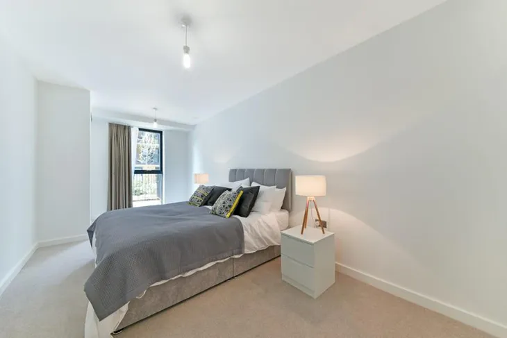 Flat Copperwood Place in Greater London