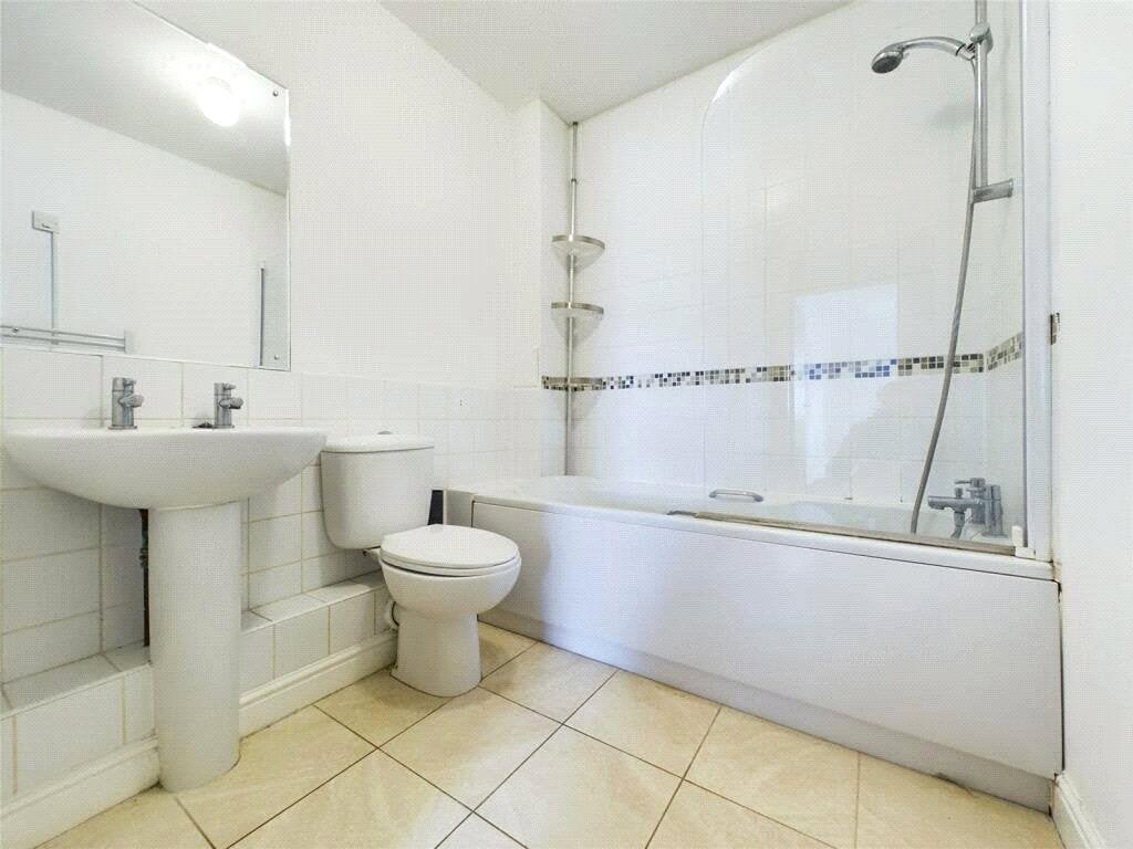 Flat Edward Street in Rushmoor