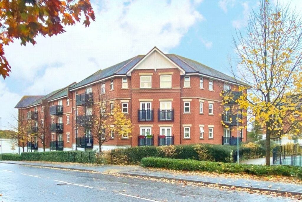 Flat Edward Street in Rushmoor