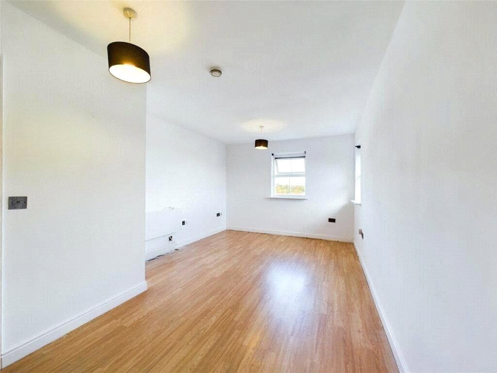 Flat Edward Street in Rushmoor