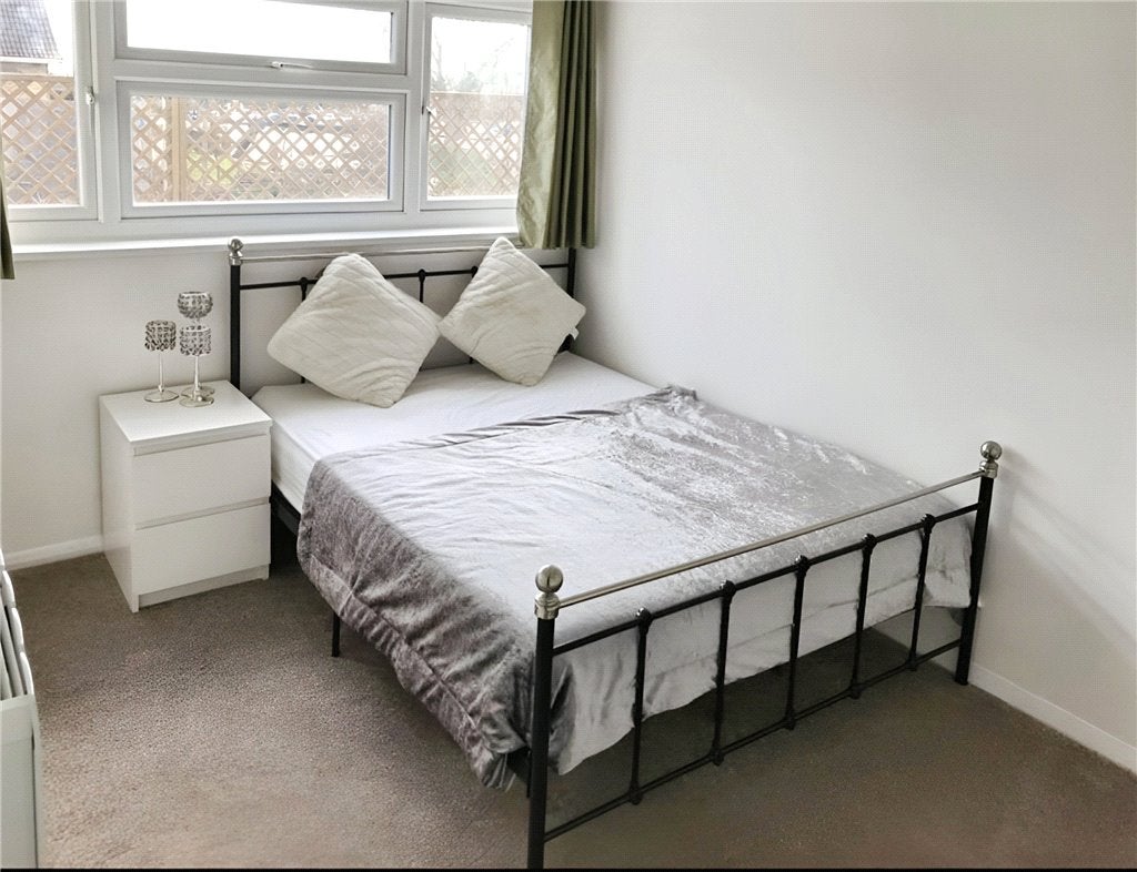 Room The Island in Hythe End