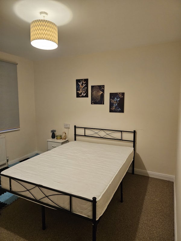 Room Barnesdale Crescent in Greater London