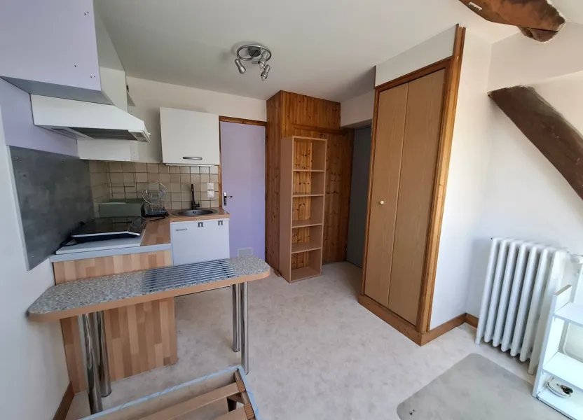 Chambre Rue Ancel à Compiègne
