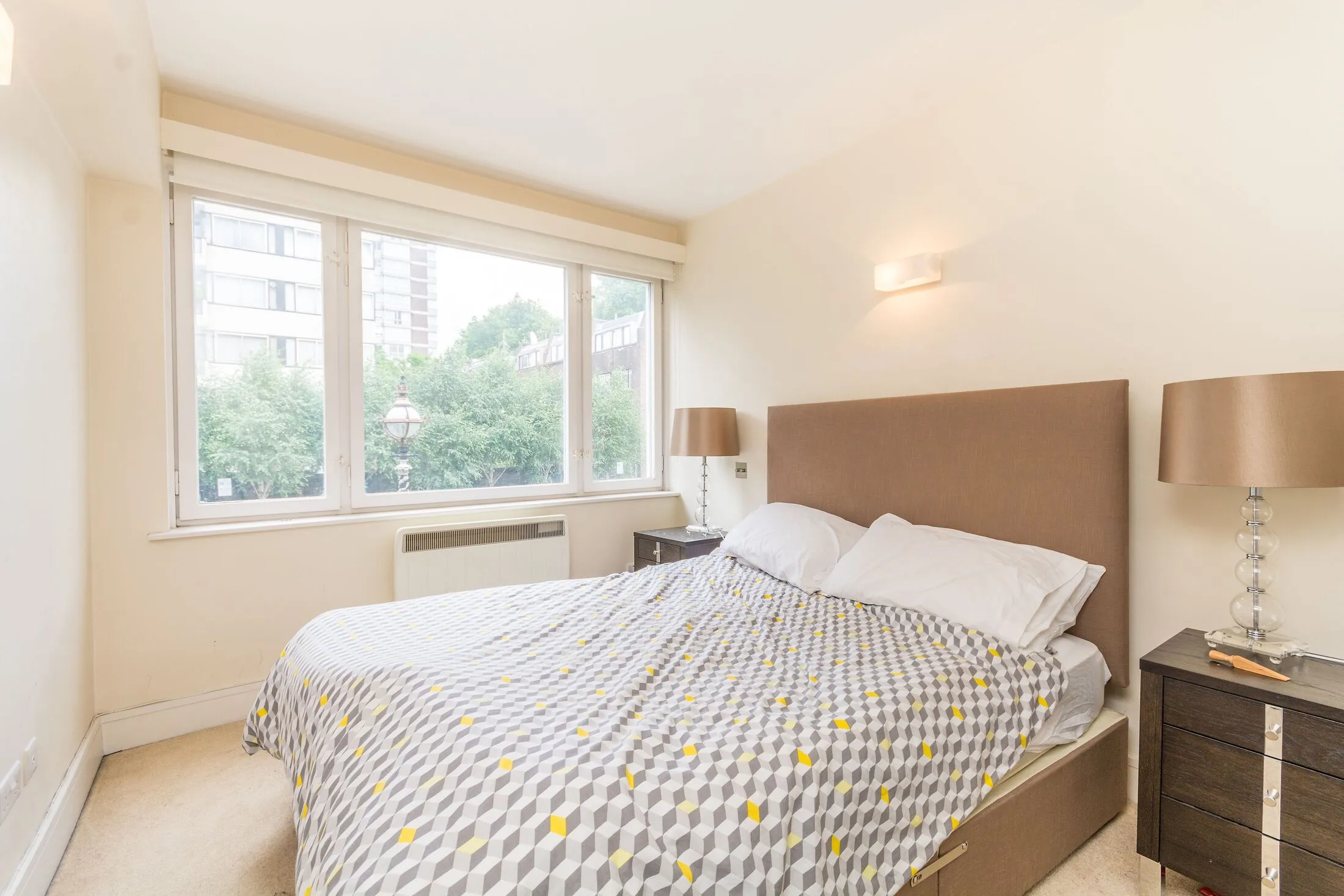 Flat Southwick Street in City of Westminster